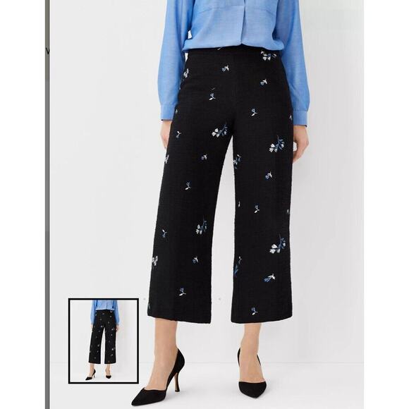Ann Taylor Womens Tweed Dress Pants Ankle Black Blue Floral Embroidered Size 8 - Picture 2 of 7